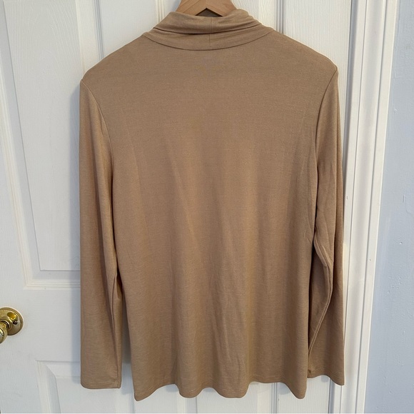 J. McLaughlin Norah Metallic Turtleneck in Gold, Size Large - Picture 6 of 10